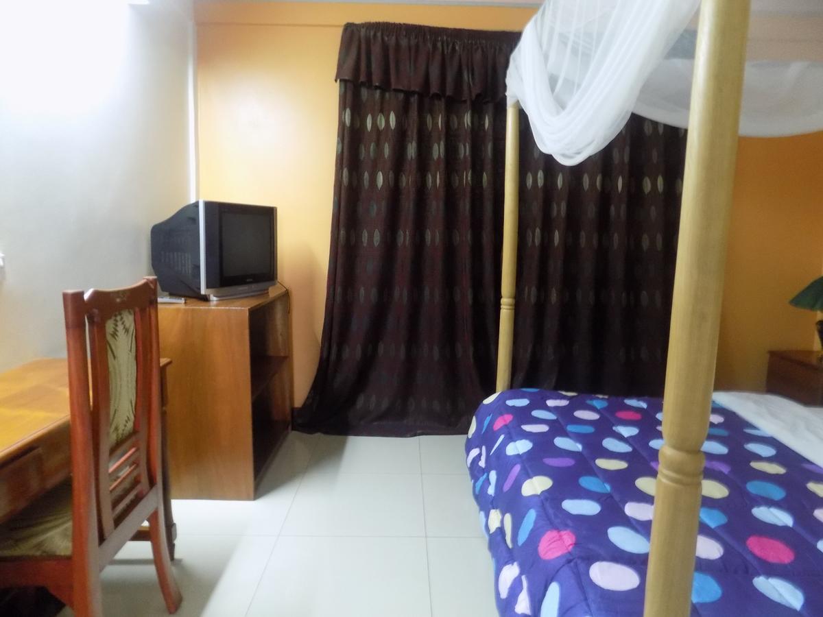 Kayegi Hotel Mbale Extérieur photo