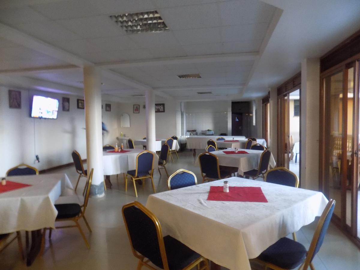 Kayegi Hotel Mbale Extérieur photo