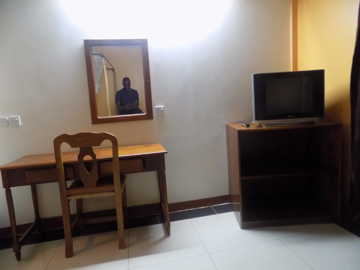Kayegi Hotel Mbale Extérieur photo