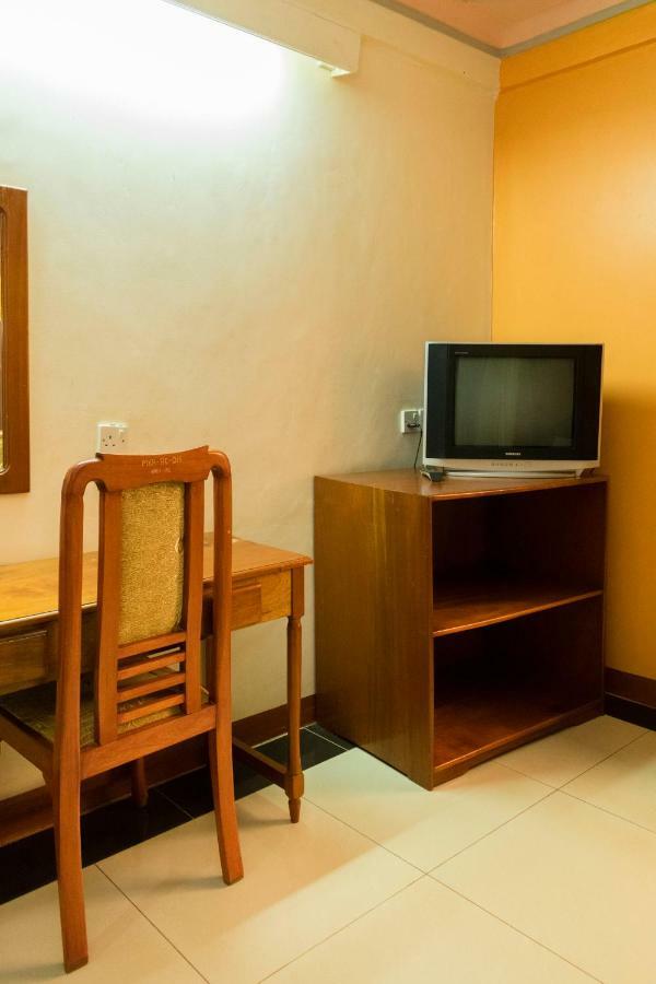 Kayegi Hotel Mbale Extérieur photo